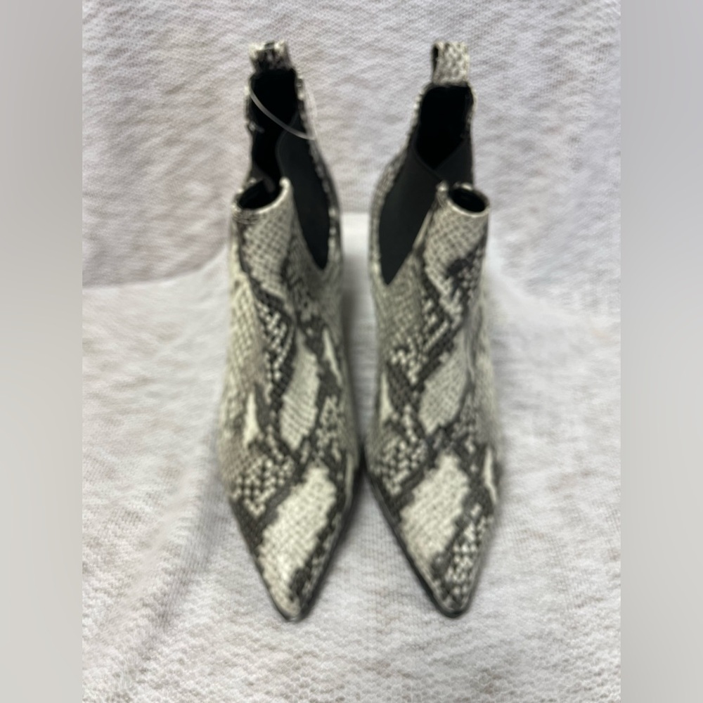 Blondo Snakeskin Waterproof Ankle Boots Size 8M - Picture 2 of 8